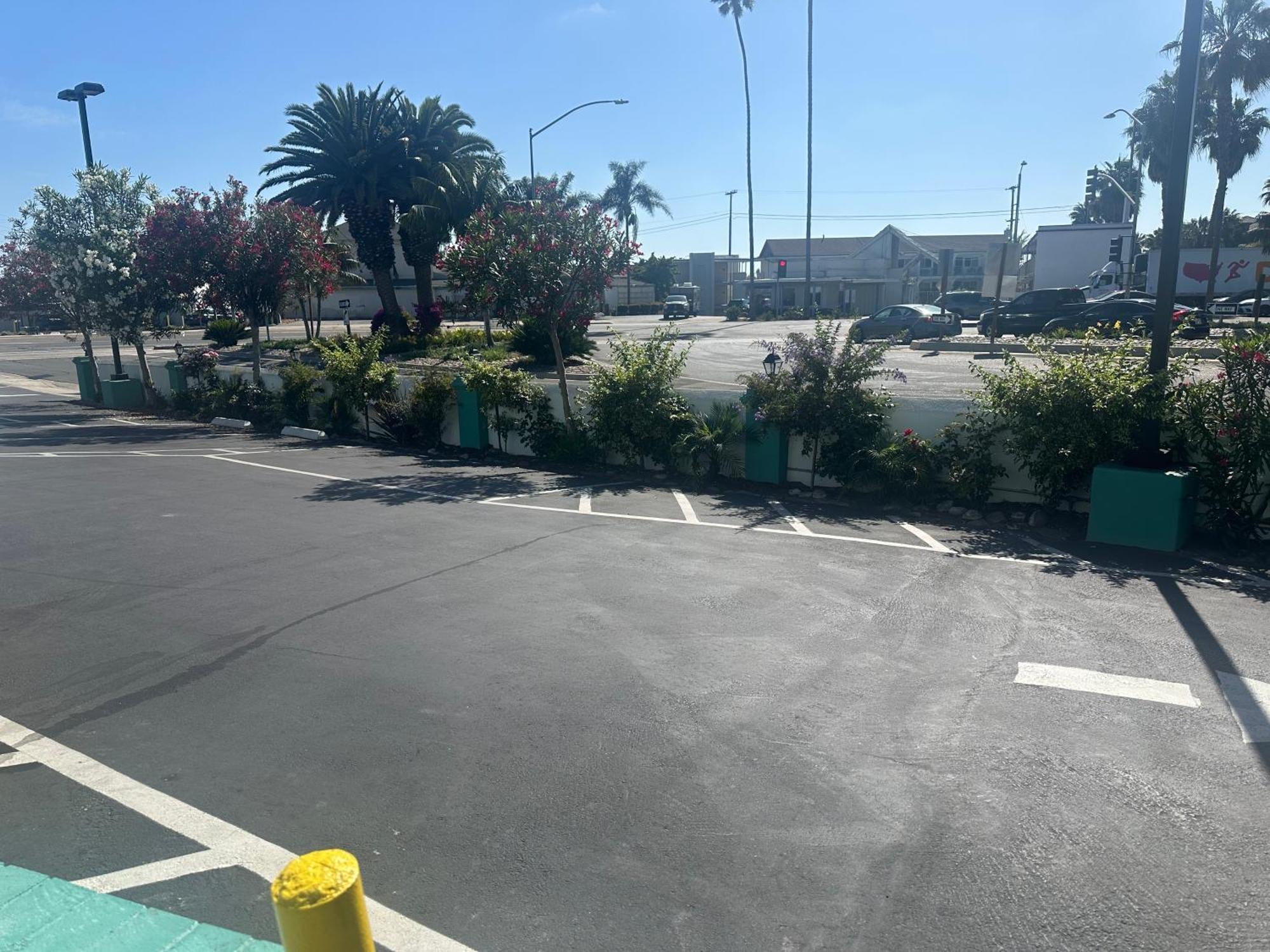 Отель Super 8 By Wyndham Oceanside Downtown Экстерьер фото